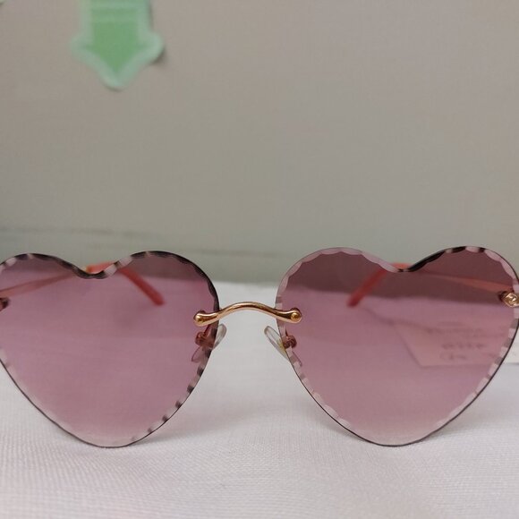 Foster Grant Pink Rimless Heart Shaped Fun Sunglasses CAT 2 AH0124 Modern Cute - Picture 2 of 9